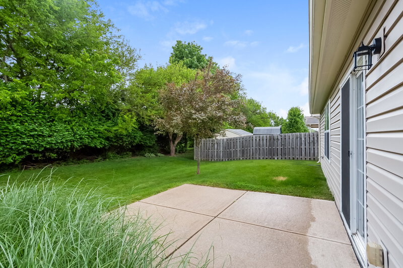 2,450/Mo, 126 Thistlewood Dr Greenfield, IN 46140 Rear View