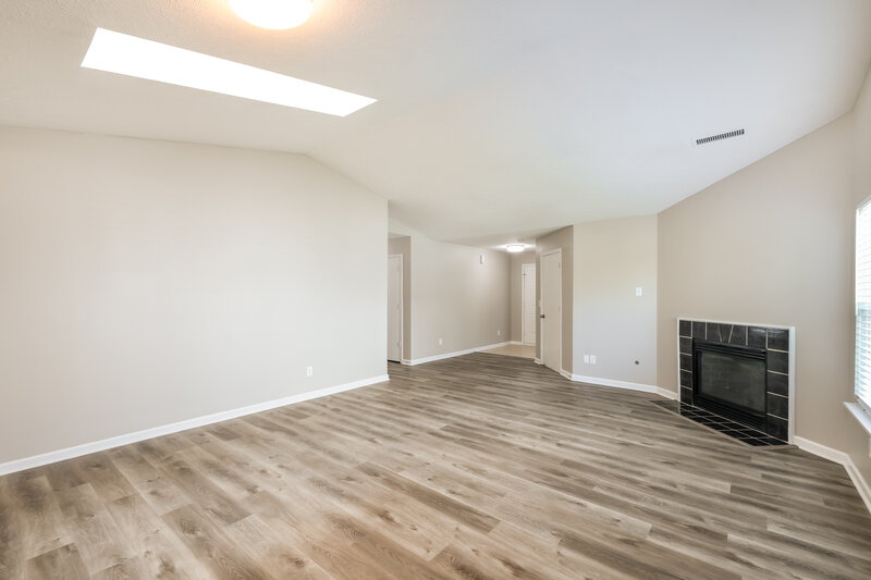 2,205/Mo, 1295 Spring Lake Dr Brownsburg, IN 46112 Living Room View