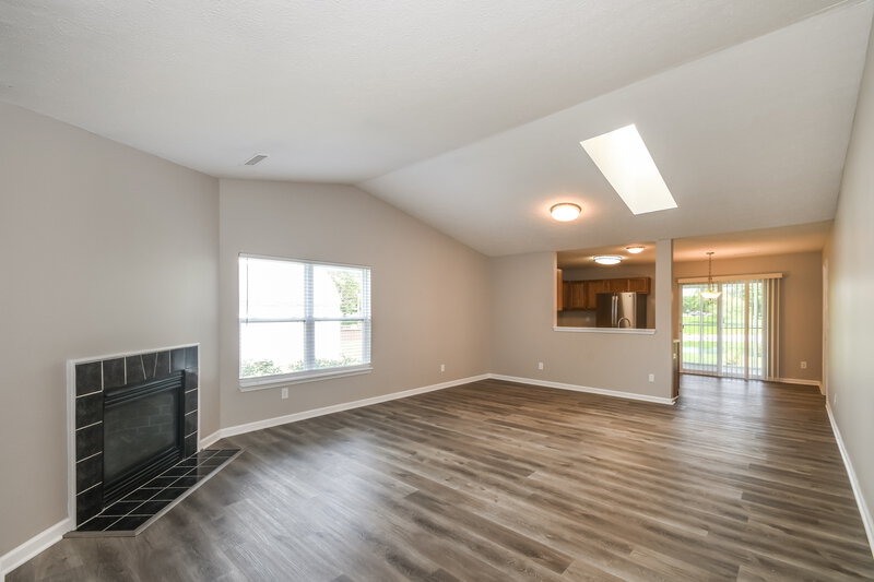 2,205/Mo, 1295 Spring Lake Dr Brownsburg, IN 46112 Living Room View 2