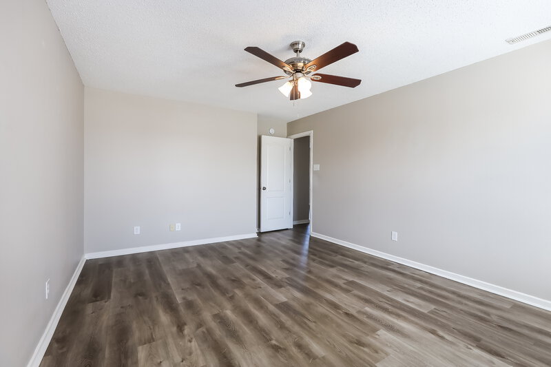 2,080/Mo, 1904 Breakwater Dr Greenfield, IN 46140 Main Bedroom View 2