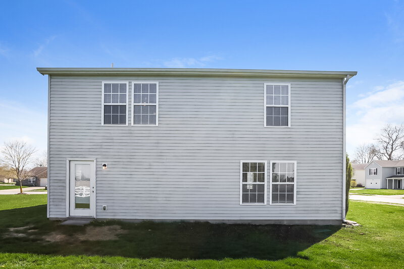 2,080/Mo, 1904 Breakwater Dr Greenfield, IN 46140 Rear View