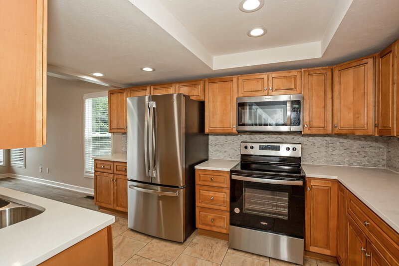 2,760/Mo, 7420 Fairway Circle West Dr Indianapolis, IN 46236 Kitchen View
