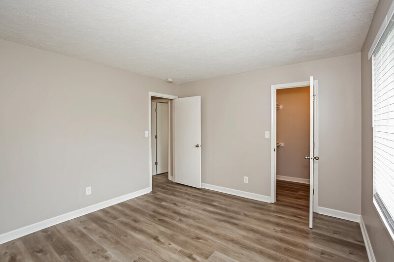 2,760/Mo, 7420 Fairway Circle West Dr Indianapolis, IN 46236 Main Bedroom View
