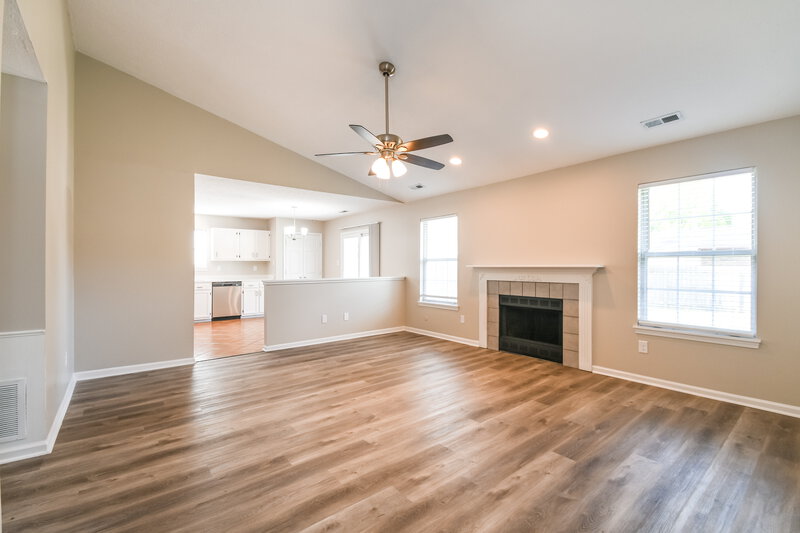 1,760/Mo, 14 Lake Dr N Brownsburg, IN 46112 Living Room View