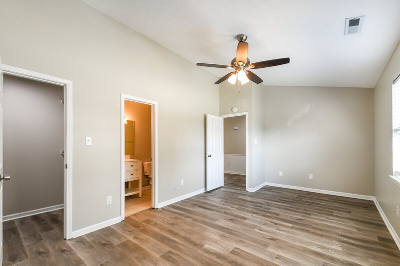 1,760/Mo, 14 Lake Dr N Brownsburg, IN 46112 Main Bedroom View 2