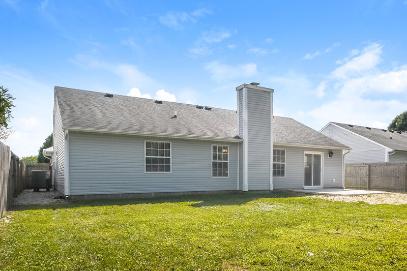 1,760/Mo, 14 Lake Dr N Brownsburg, IN 46112 Rear View