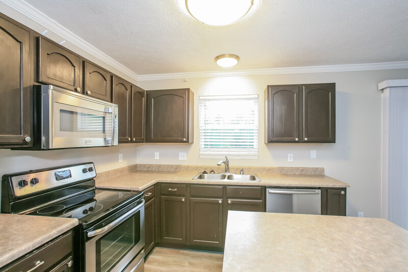 1,890/Mo, 1112 River Ridge Dr Brownsburg, IN 46112 Kitchen View