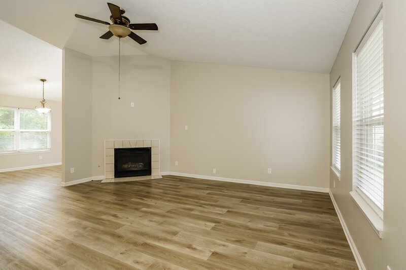 2,075/Mo, 1495 Brigade Cir Indianapolis, IN 46234 Living Room View