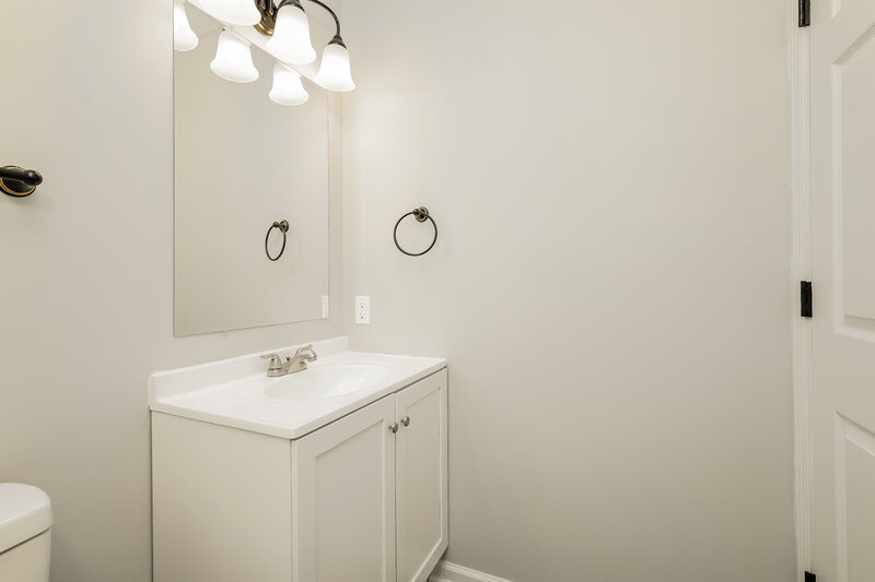2,075/Mo, 1495 Brigade Cir Indianapolis, IN 46234 Primary Bathroom View 2