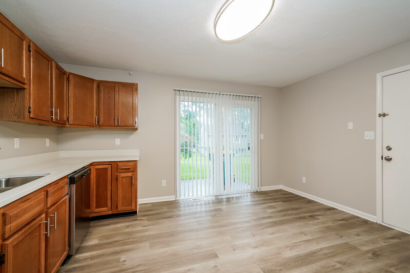 1,610/Mo, 1449 Natalie Ct Franklin, IN 46131 Kitchen View 2