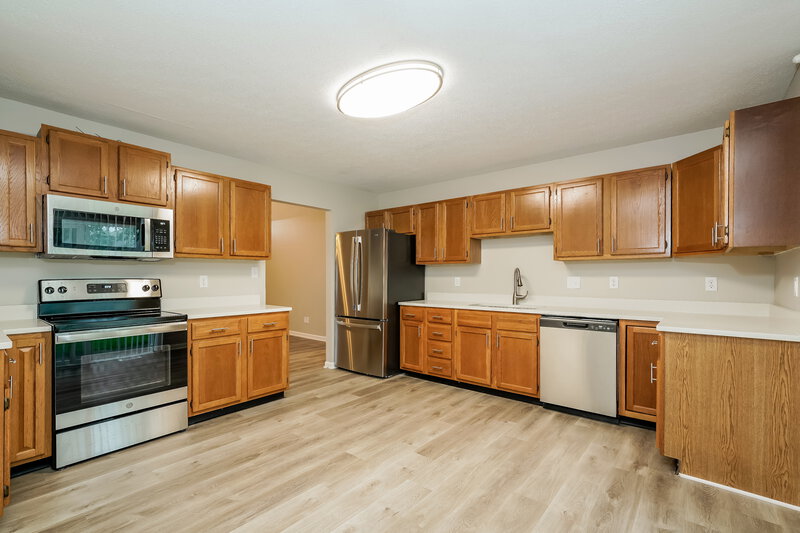 1,610/Mo, 1449 Natalie Ct Franklin, IN 46131 Kitchen View 4