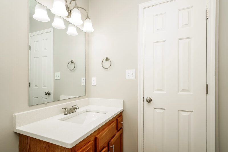 1,610/Mo, 1449 Natalie Ct Franklin, IN 46131 Bathroom View