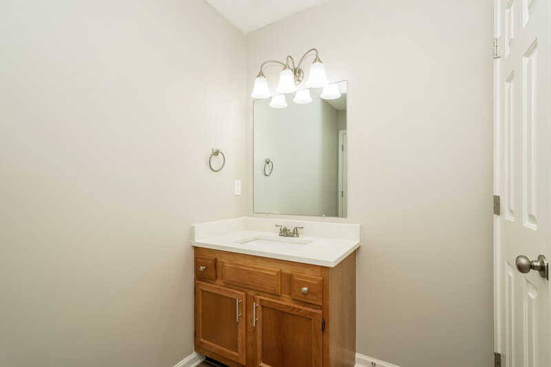 1,610/Mo, 1449 Natalie Ct Franklin, IN 46131 Bathroom View 3