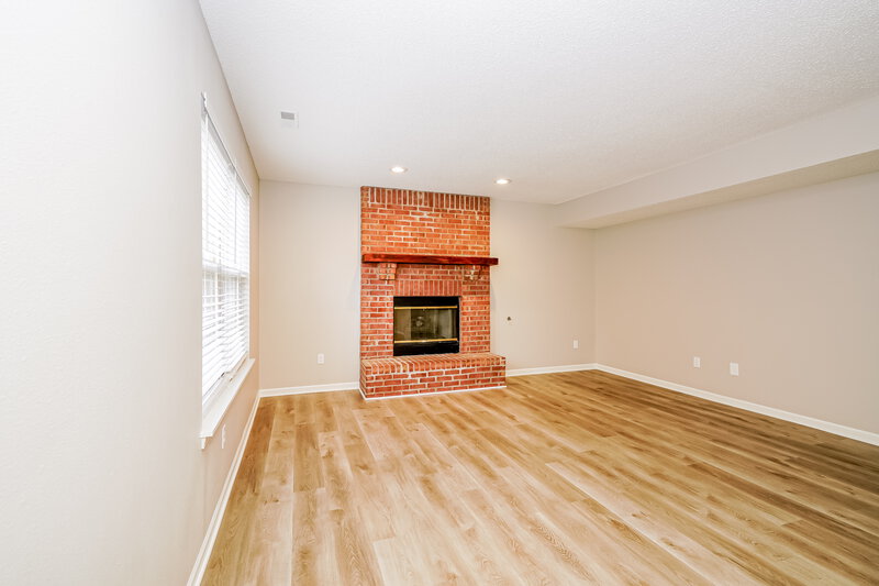 2,810/Mo, 9005 Lighthorse Dr Indianapolis, IN 46231 Living Room View