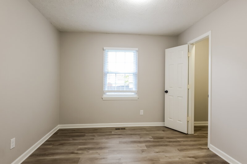 2,570/Mo, 7352 Southern Lakes Dr Indianapolis, IN 46237 Bedroom View 3