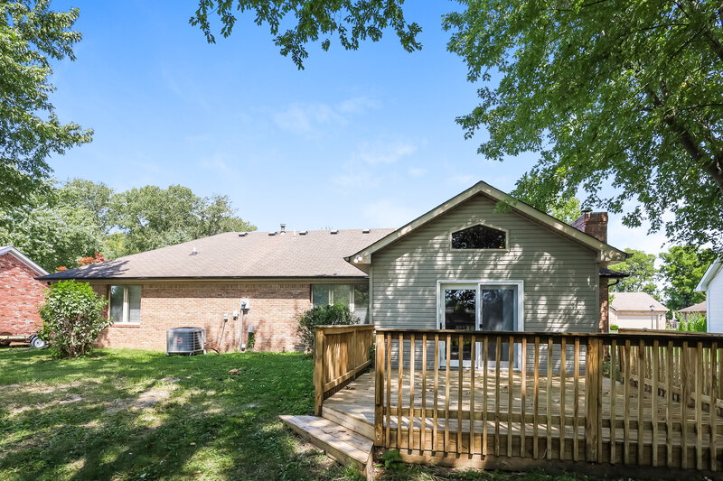 1,715/Mo, 1567 Woodside Dr Danville, IN 46122 Rear View