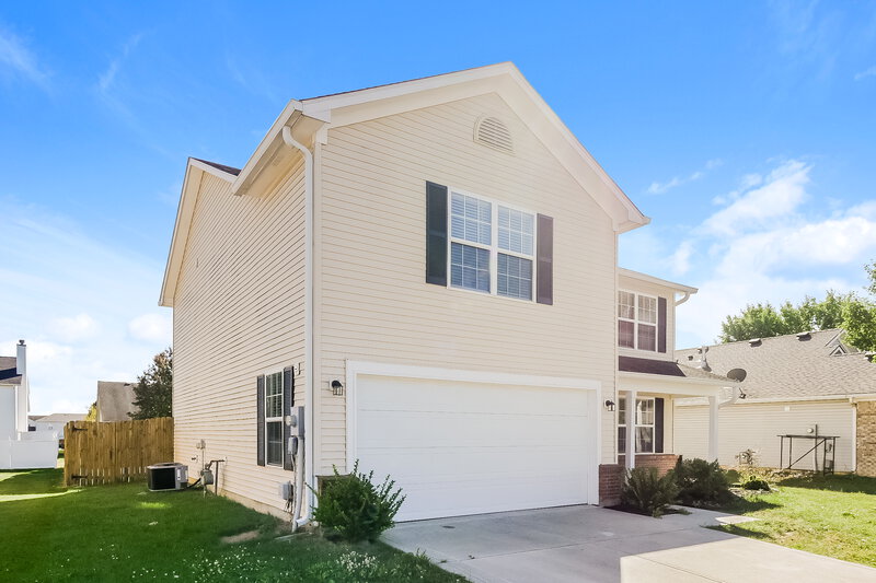 2,515/Mo, 8325 Bluestem Lane Plainfield, IN 46168 Front View