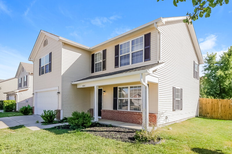 2,515/Mo, 8325 Bluestem Lane Plainfield, IN 46168 Front View 2