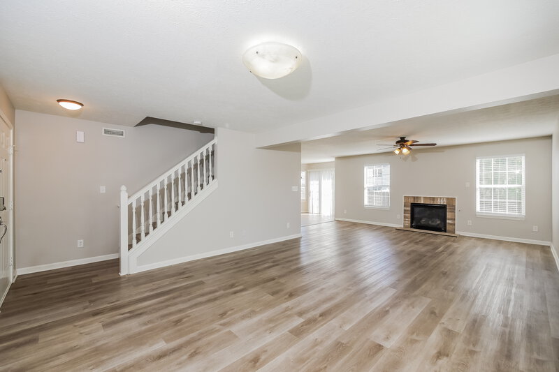 2,515/Mo, 8325 Bluestem Lane Plainfield, IN 46168 Living Room View 2