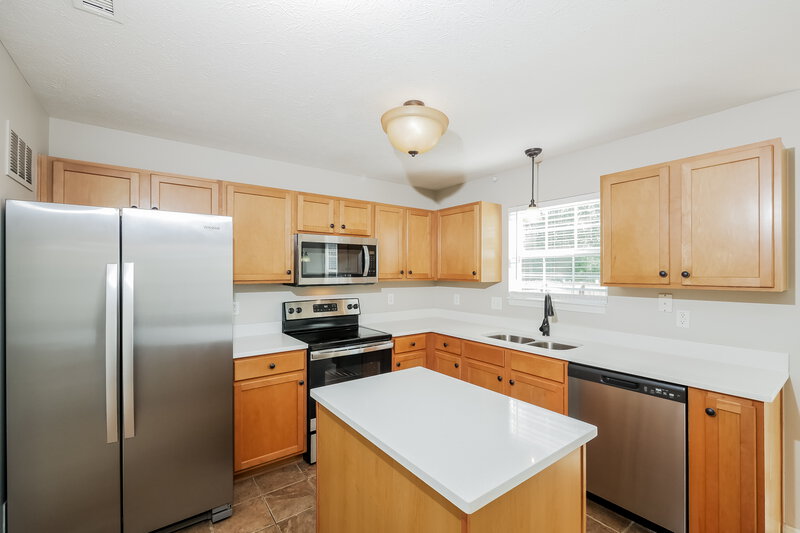 2,515/Mo, 8325 Bluestem Lane Plainfield, IN 46168 Kitchen View