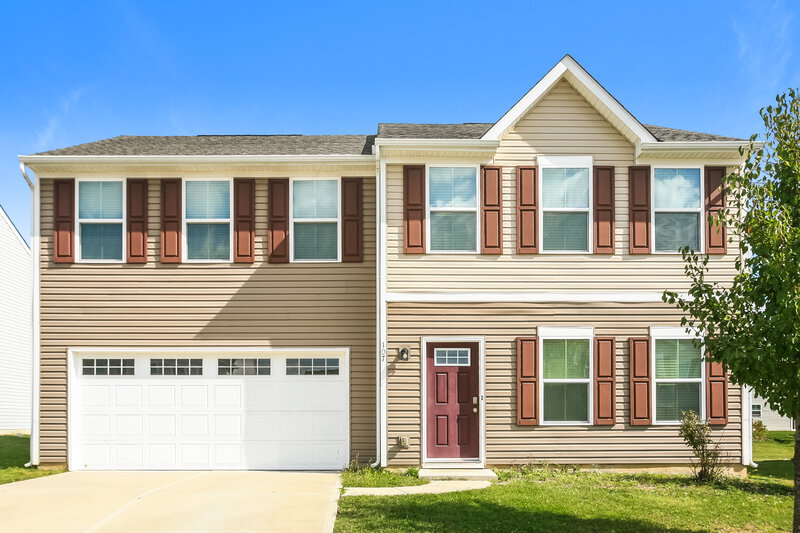 2,050/Mo, 107 Campus Ln Greenwood, IN 46143 External View