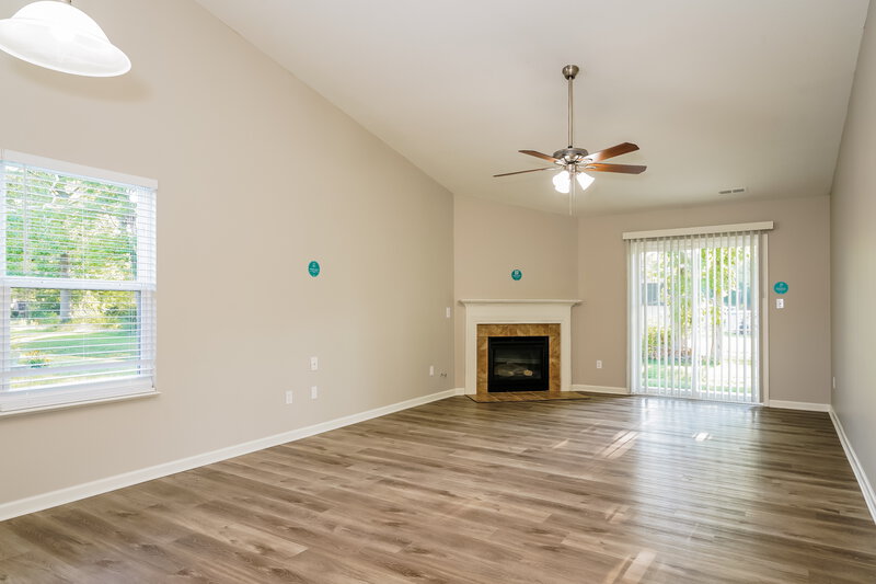 1,815/Mo, 129 Hilltop Farms Blvd New Whiteland, IN 46184 Living Room View