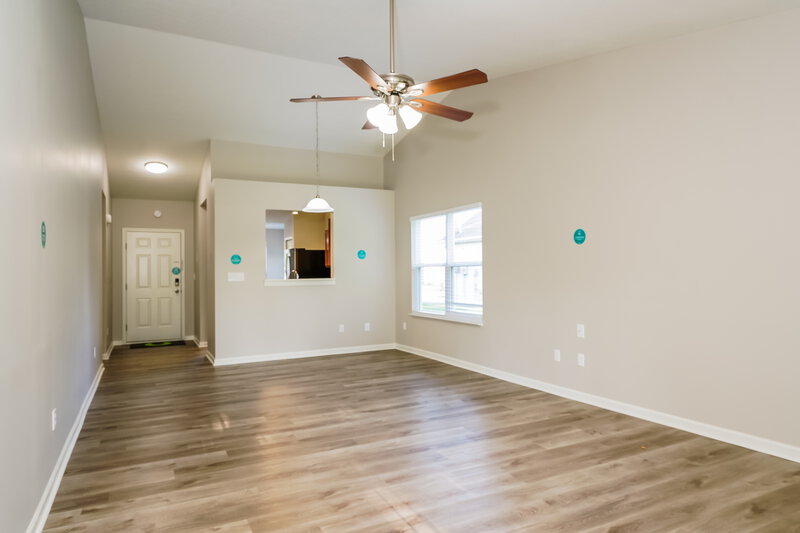 1,815/Mo, 129 Hilltop Farms Blvd New Whiteland, IN 46184 Living Room View 2