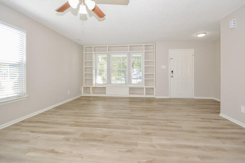 2,660/Mo, 10414 Carrington Way Indianapolis, IN 46234 Living Room View