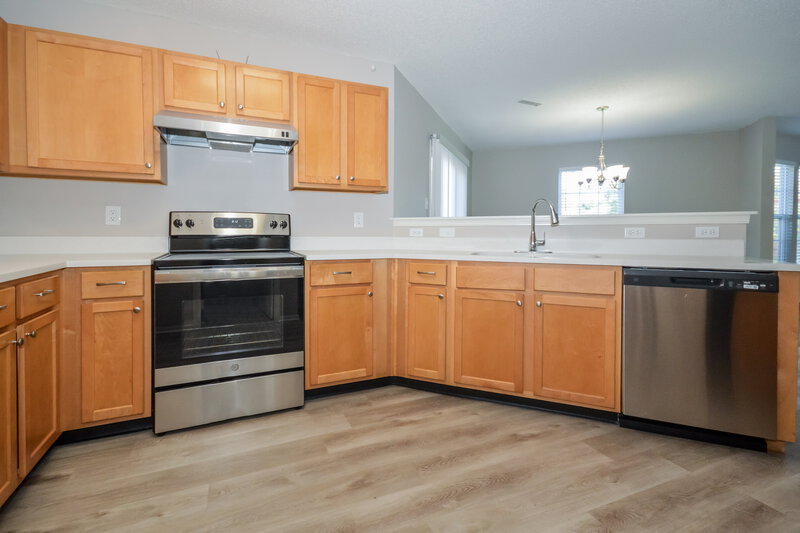 2,660/Mo, 10414 Carrington Way Indianapolis, IN 46234 Kitchen View 2