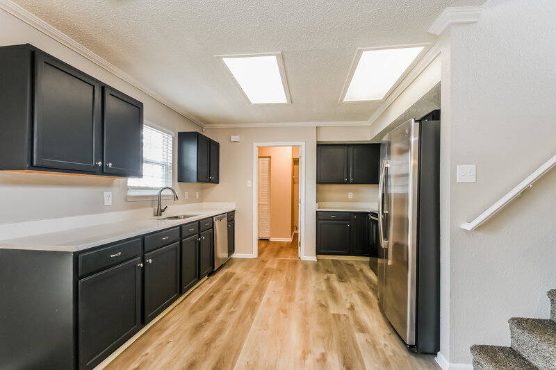 2,425/Mo, 10062 Orange Blossom Trl Fishers, IN 46038 Kitchen View