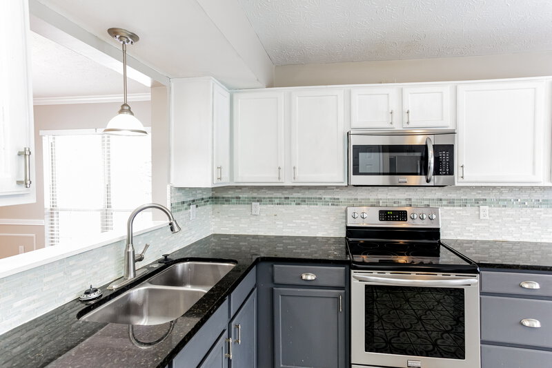 2,035/Mo, 829 Claiborne Ln Lebanon, IN 46052 Kitchen View