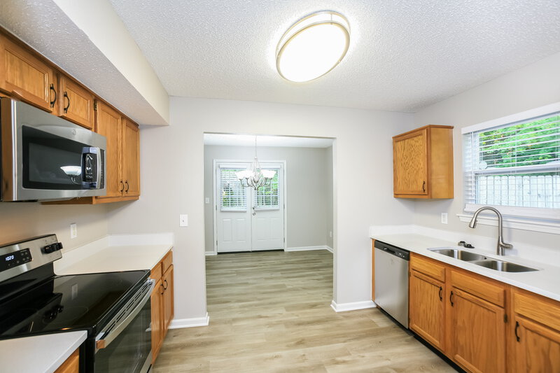 1,750/Mo, 125 Clover Ct Lebanon, IN 46052 Kitchen View