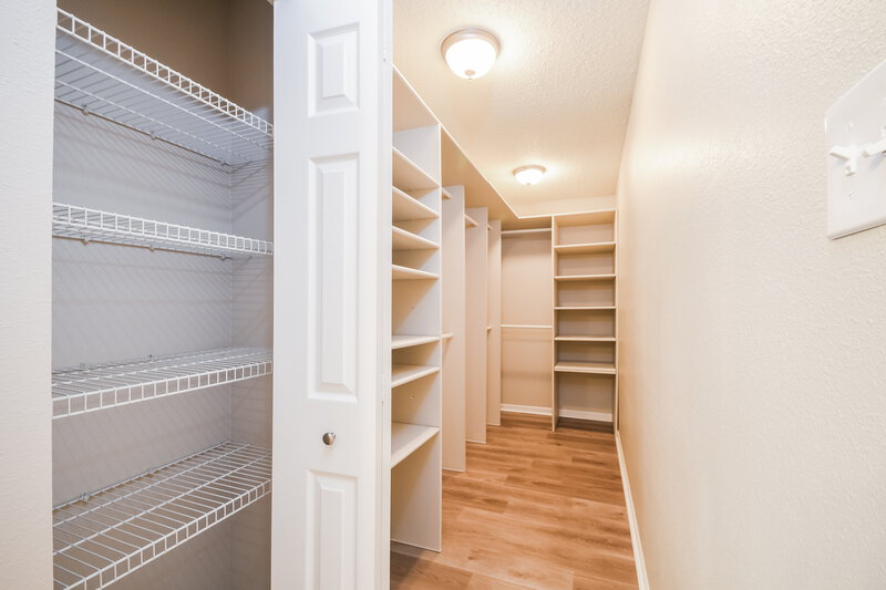 0/Mo, 9416 W Constellation Dr Pendleton, IN 46064 Walk In Closet View