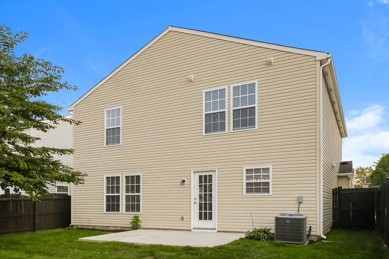 0/Mo, 9416 W Constellation Dr Pendleton, IN 46064 Rear View