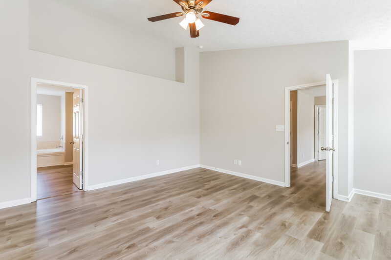 2,165/Mo, 11402 High Grass Dr Indianapolis, IN 46235 Main Bedroom View