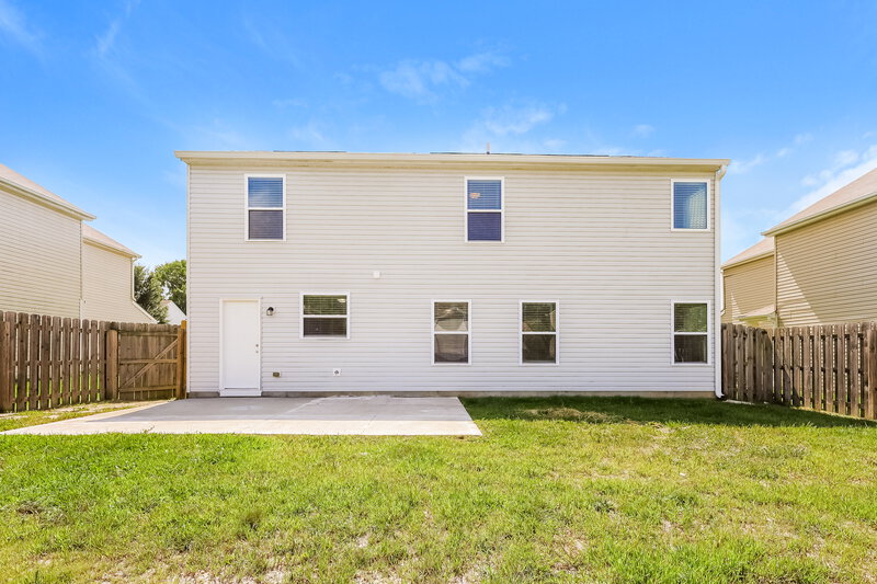 2,165/Mo, 11402 High Grass Dr Indianapolis, IN 46235 Rear View