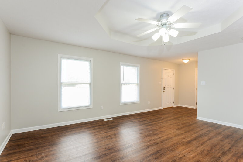 1,700/Mo, 1179 Money Ln Danville, IN 46122 Living Room View 2