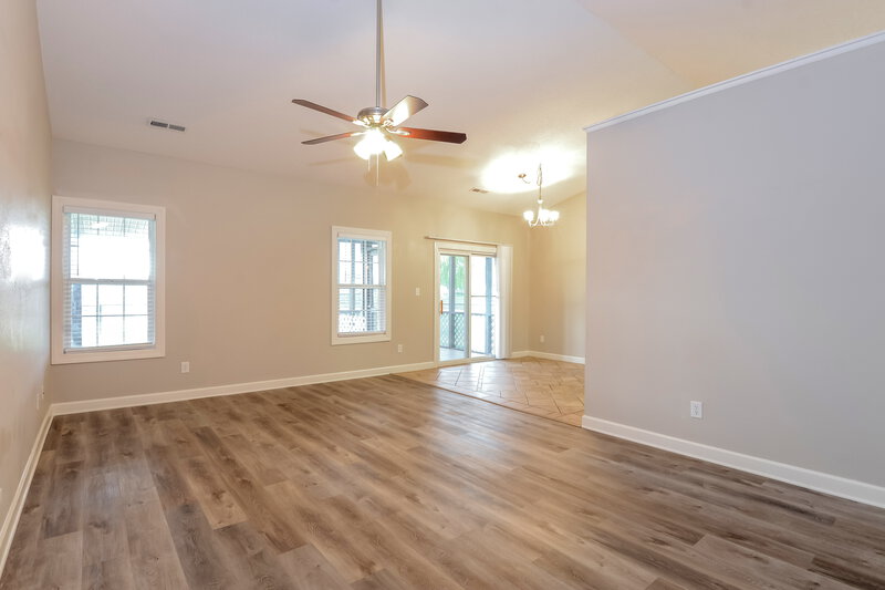 1,900/Mo, 9721 Stonewall Ln Avon, IN 46123 Living Room View 2