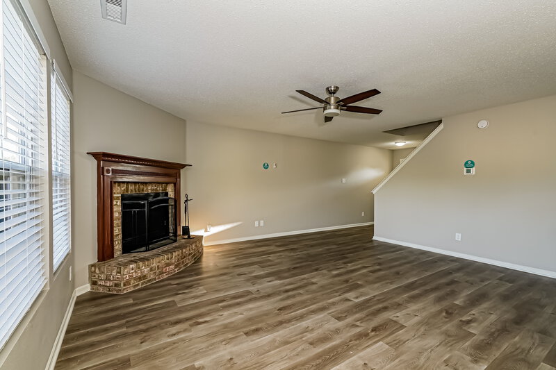 2,510/Mo, 3202 Danube Way Indianapolis, IN 46239 Living Room View