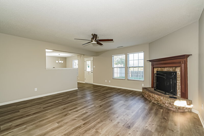 2,510/Mo, 3202 Danube Way Indianapolis, IN 46239 Living Room View 2