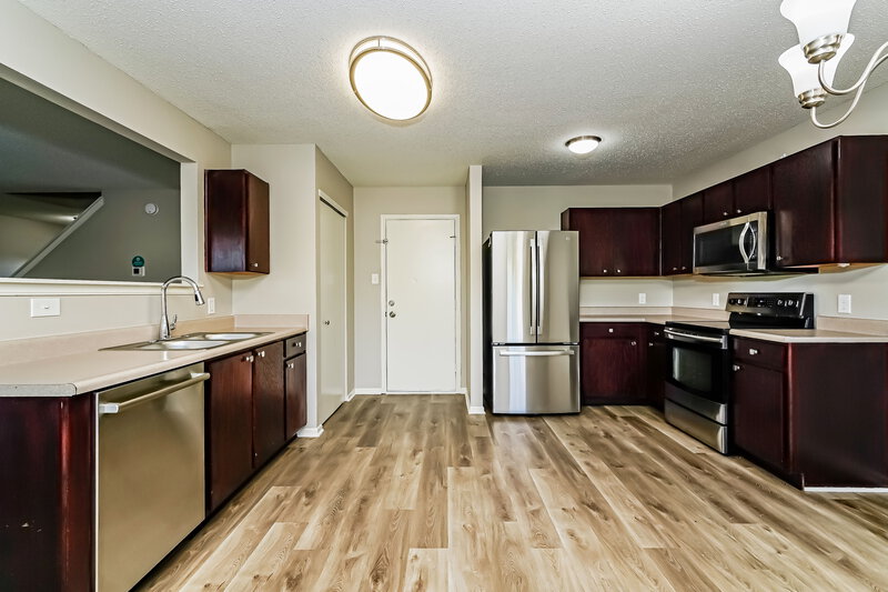 2,510/Mo, 3202 Danube Way Indianapolis, IN 46239 Kitchen View