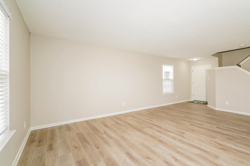 1,975/Mo, 1245 Kenwood Dr Greenwood, IN 46143 Living Room View