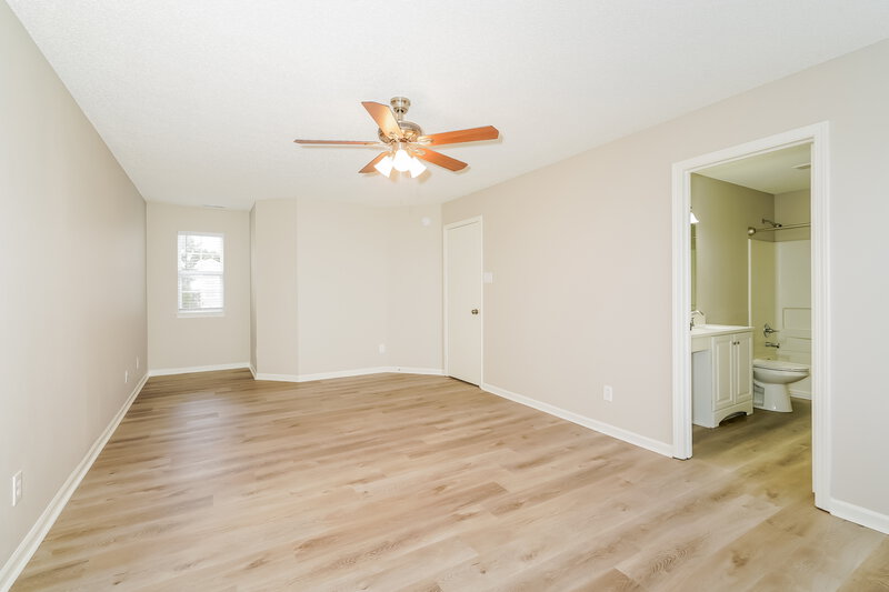 1,975/Mo, 1245 Kenwood Dr Greenwood, IN 46143 Main Bedroom View