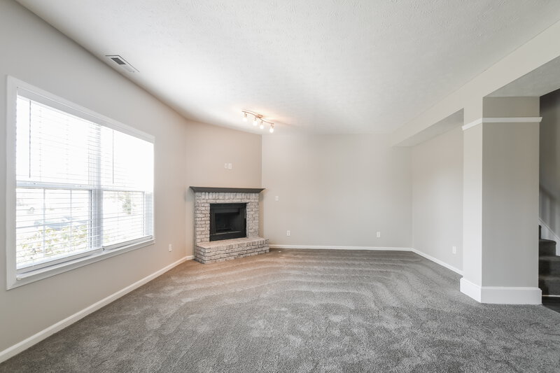 2,545/Mo, 12970 Quarterback Ln Fishers, IN 46037 Living Room View