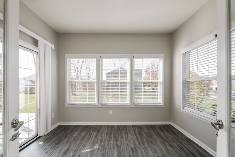 2,545/Mo, 12970 Quarterback Ln Fishers, IN 46037 Bonus Room View