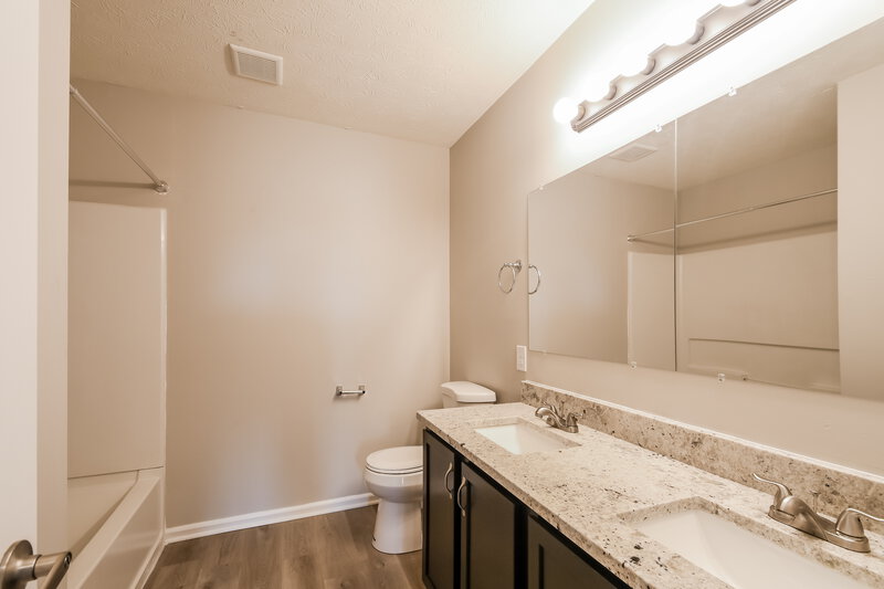 2,545/Mo, 12970 Quarterback Ln Fishers, IN 46037 Bathroom View