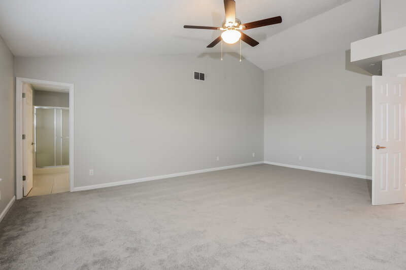 4,200/Mo, 1903 Windsor Ln Danville, IN 46122 Main Bedroom View 2