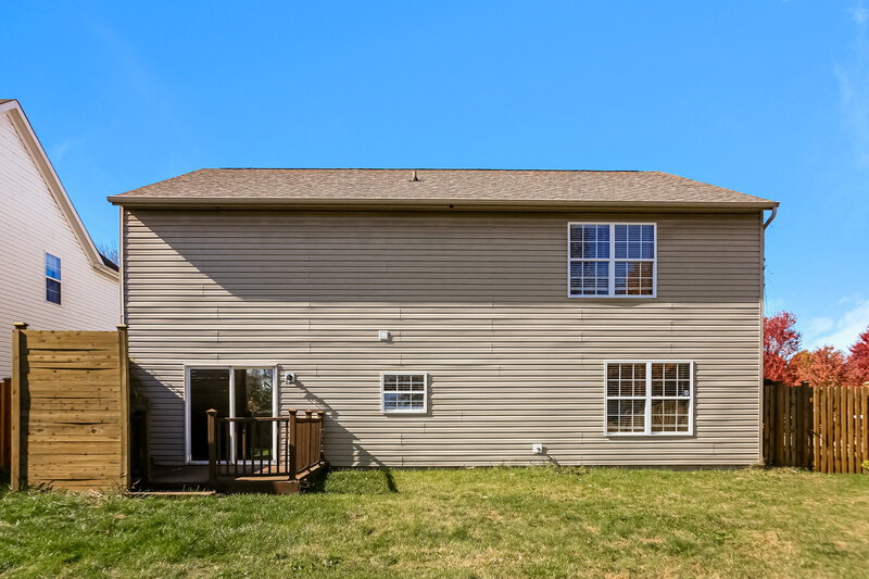 3,210/Mo, 8139 Lawrence Woods Blvd Indianapolis, IN 46236 Rear View