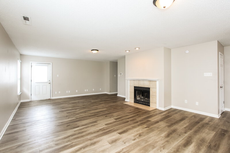 1,980/Mo, 6785 W Stansbury Blvd McCordsville, IN 46055 Living Room View 2