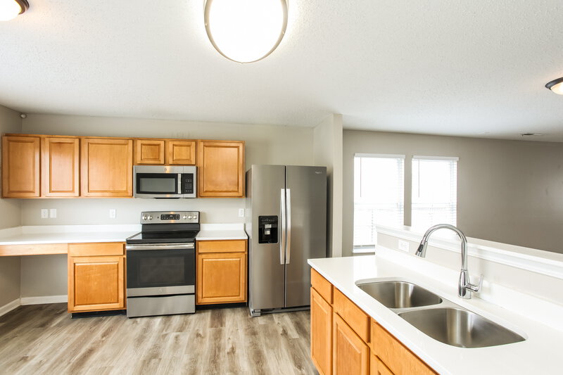1,980/Mo, 6785 W Stansbury Blvd McCordsville, IN 46055 Kitchen View 2